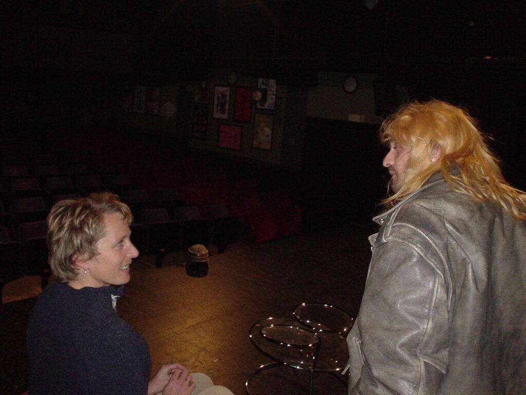 Hier sind Sie richtig (Dezember 2004) Hier sind Sie richtig (Dezember 2004)
