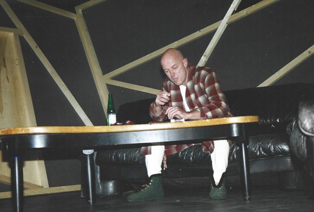Faust, 5741 (November 2001)