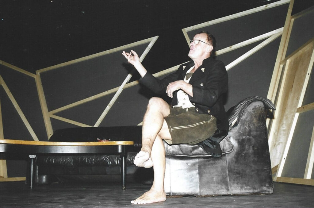 Faust, 5741 (November 2001)