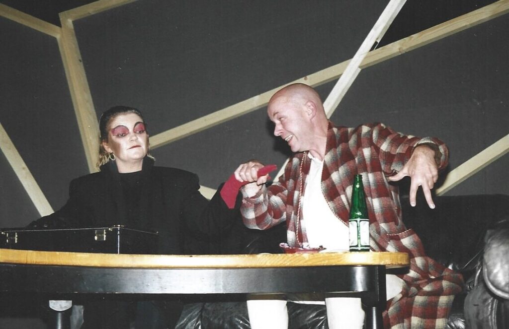 Faust, 5741 (November 2001)