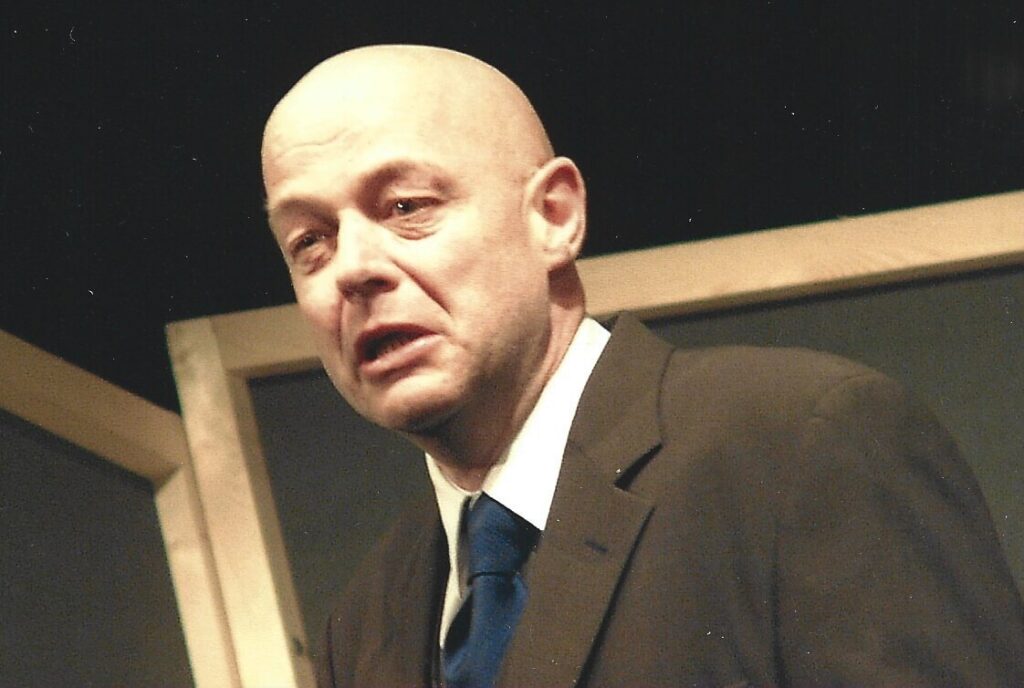 Faust, 5741 (November 2001)