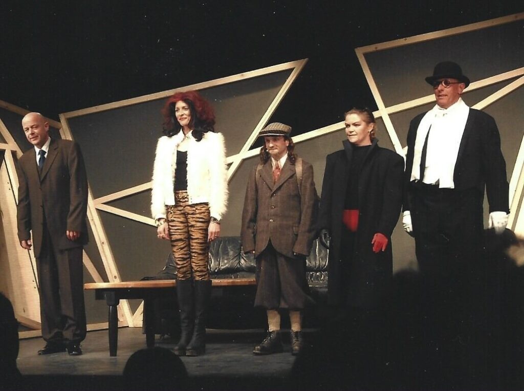 Faust, 5741 (November 2001)