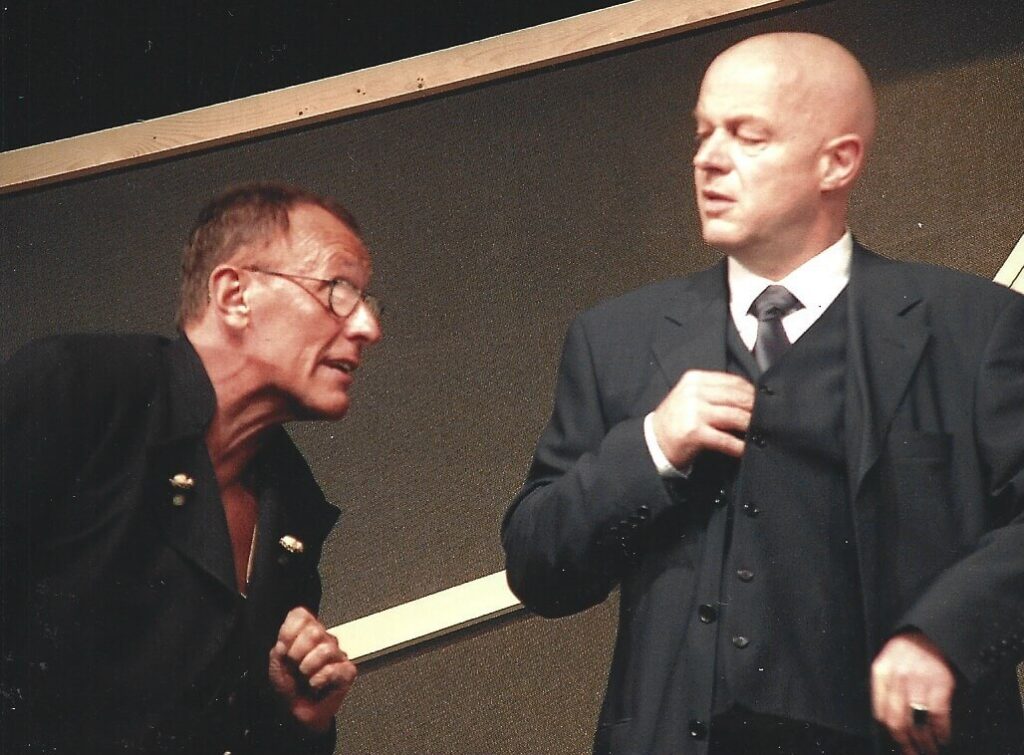 Faust, 5741 (November 2001)