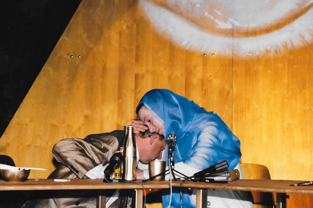 Krach im Hause Gott (Februar 1997)