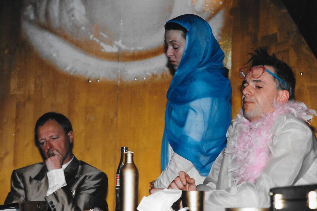 Krach im Hause Gott (Februar 1997)