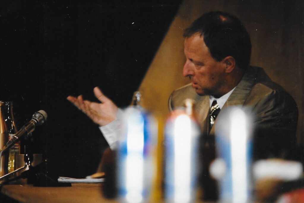 Krach im Hause Gott (Februar 1997)