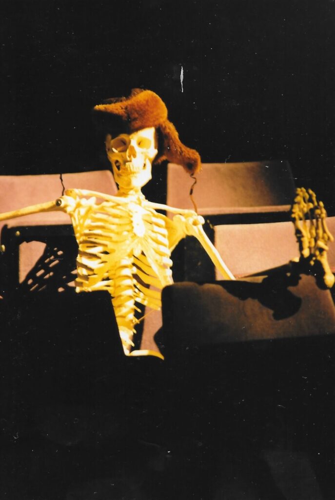 Das Skelett oder Habemus Adam (Februar 1998)