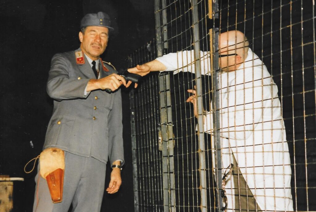 Das Skelett oder Habemus Adam (Februar 1998)