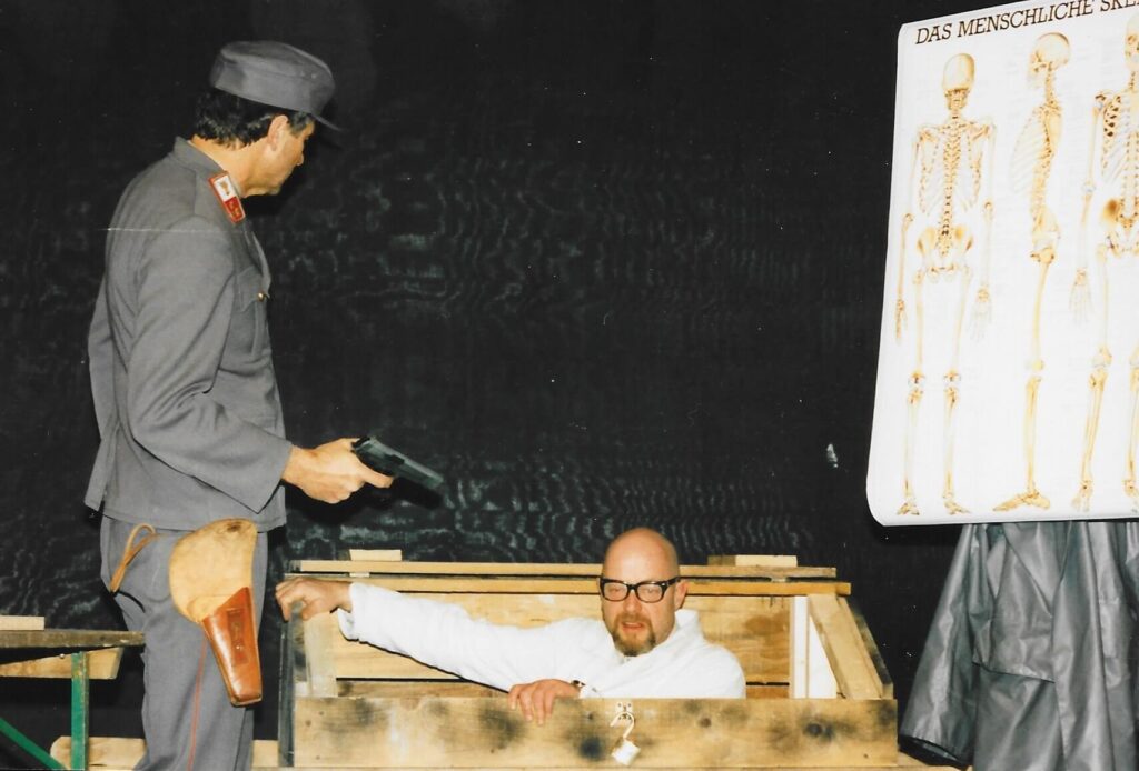 Das Skelett oder Habemus Adam (Februar 1998)