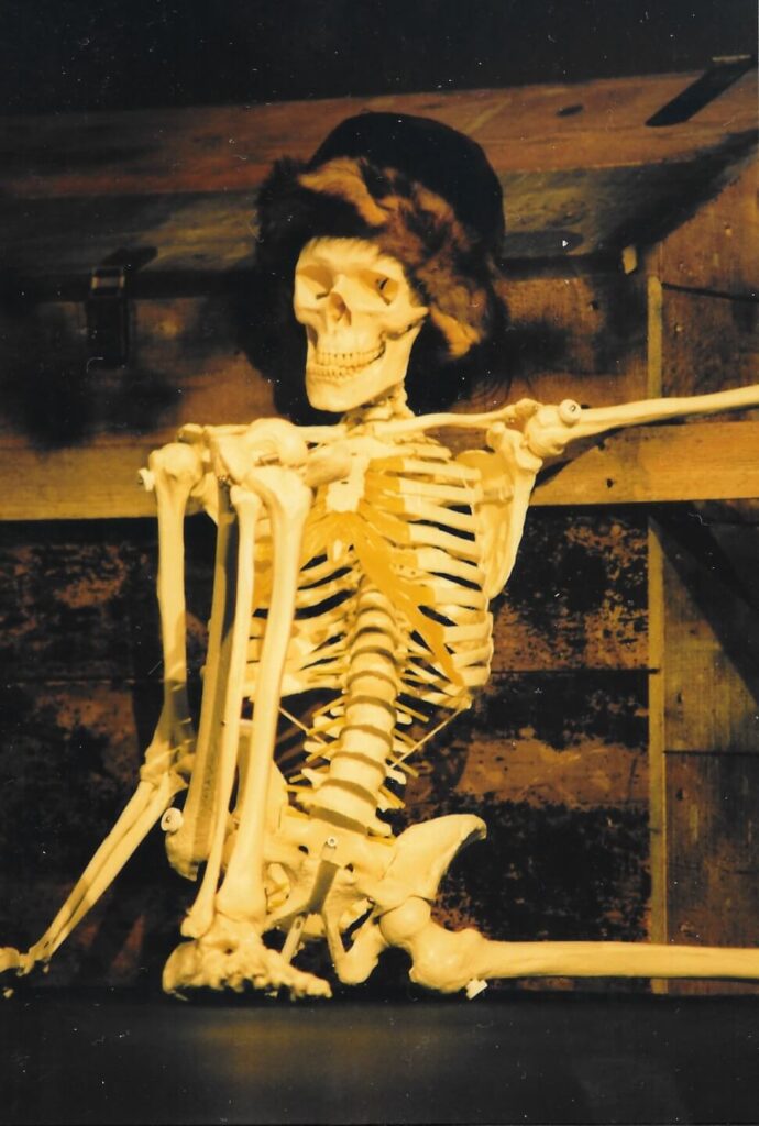 Das Skelett oder Habemus Adam (Februar 1998)