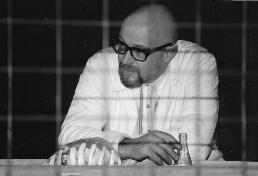 Das Skelett oder Habemus Adam (Februar 1998)