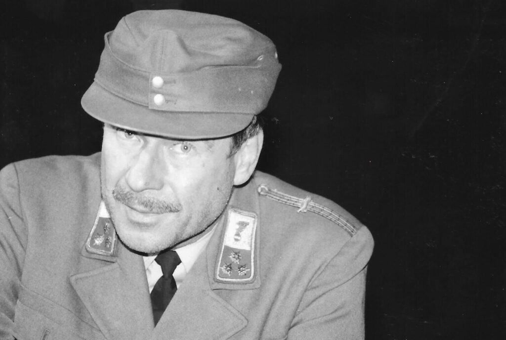 Das Skelett oder Habemus Adam (Februar 1998)