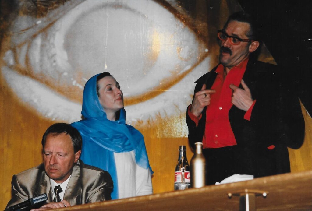 Krach im Hause Gott (Februar 1997)