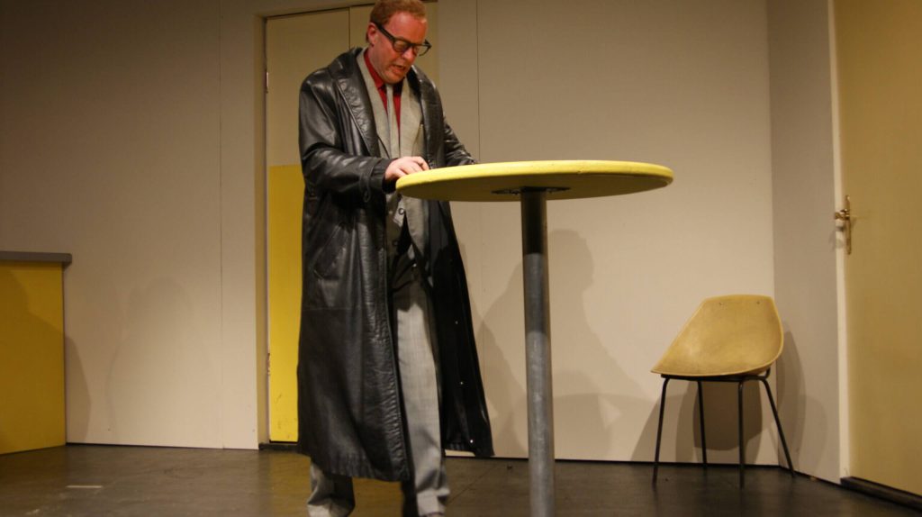 Kleinstadthelden oder Nietzsche, Gott und Idioten (März 2012) Kleinstadthelden oder Nietzsche, Gott und Idioten (März 2012)