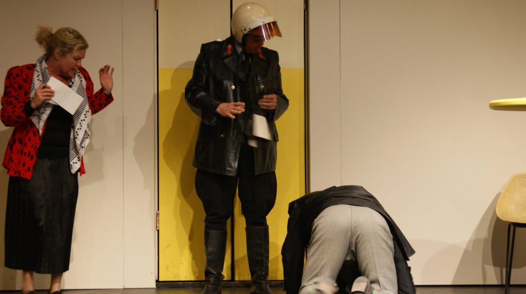 Kleinstadthelden oder Nietzsche, Gott und Idioten (März 2012) Kleinstadthelden oder Nietzsche, Gott und Idioten (März 2012)