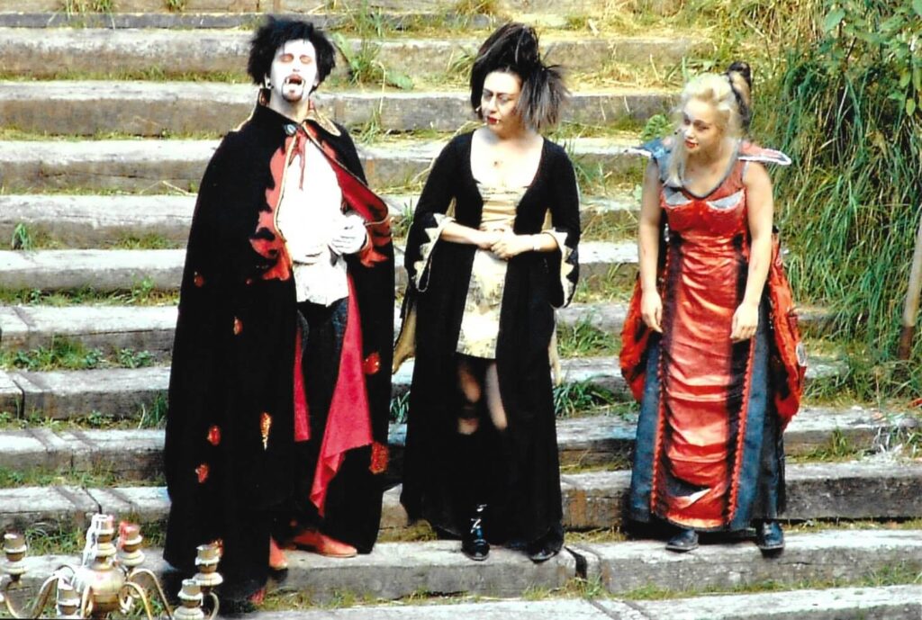 Dracula II (Juli 2001)