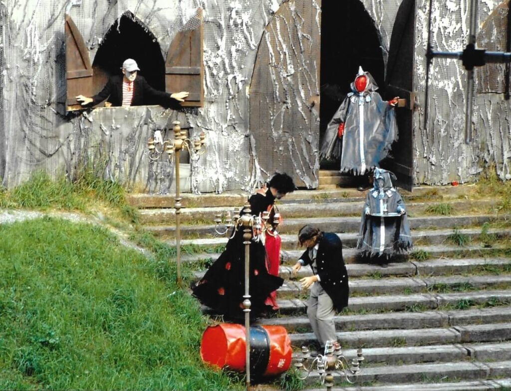 Dracula II (Juli 2001)