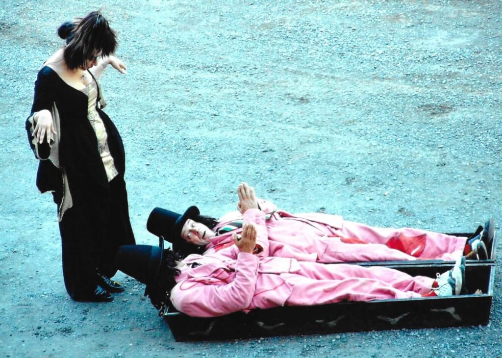 Dracula II (Juli 2001)